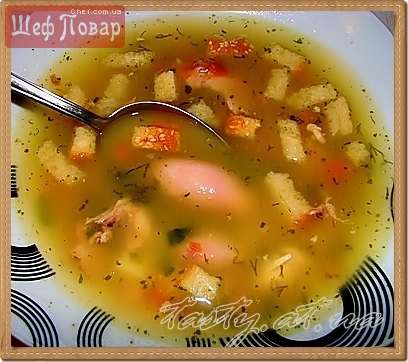 Гороховый суп с копченой курицей и сухариками