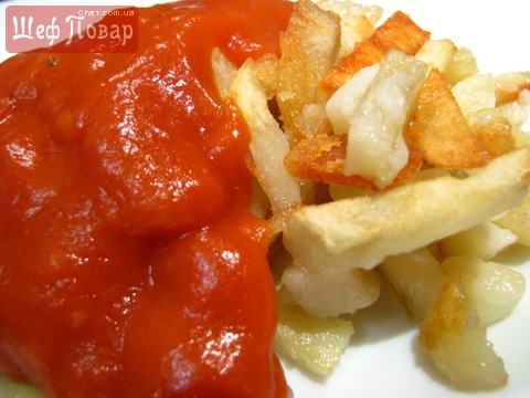 Картошка жареная с томатной подливкой