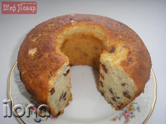 Кекс с изюмом