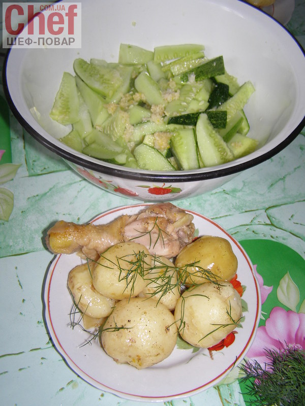 Домашний картофель с голенями в мультиварке