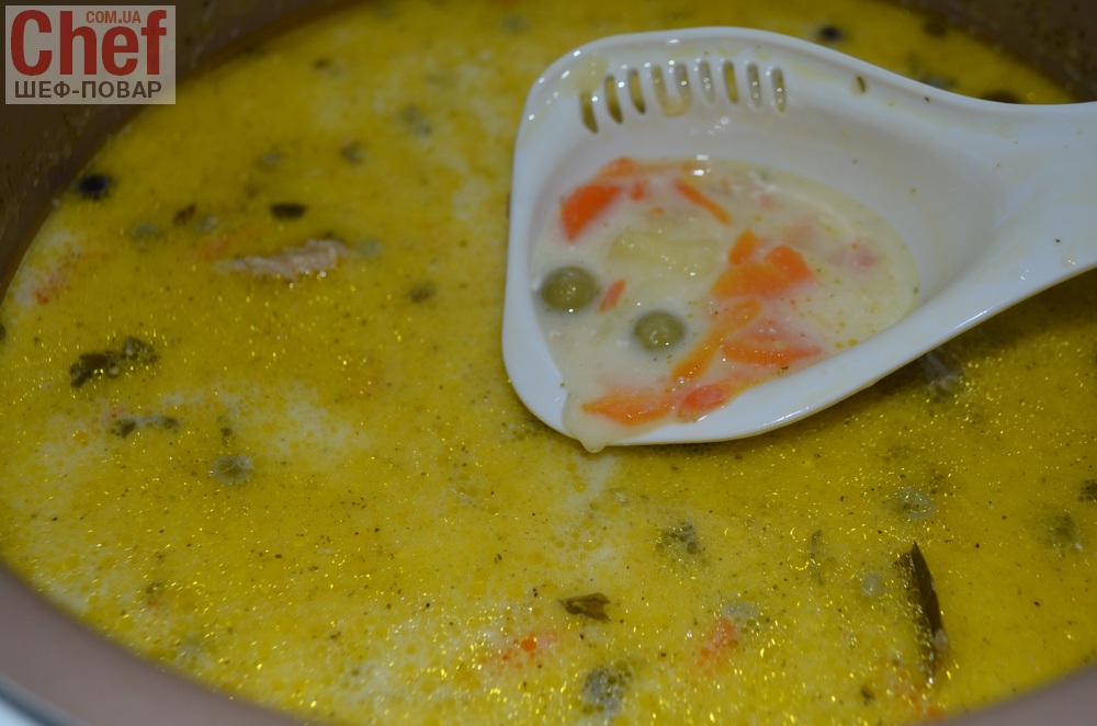 Суп з плавленим сиром в мультиваці