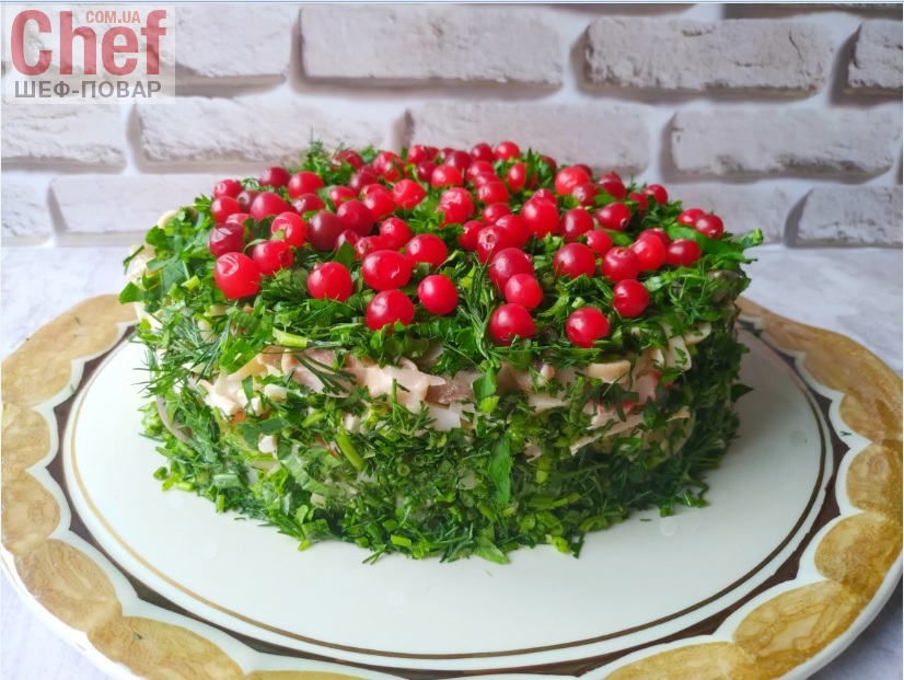 Потрясающий слоеный салат «Сосновый бор»