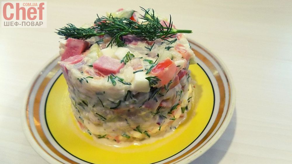 Салат с колбасой яйцами и рисом