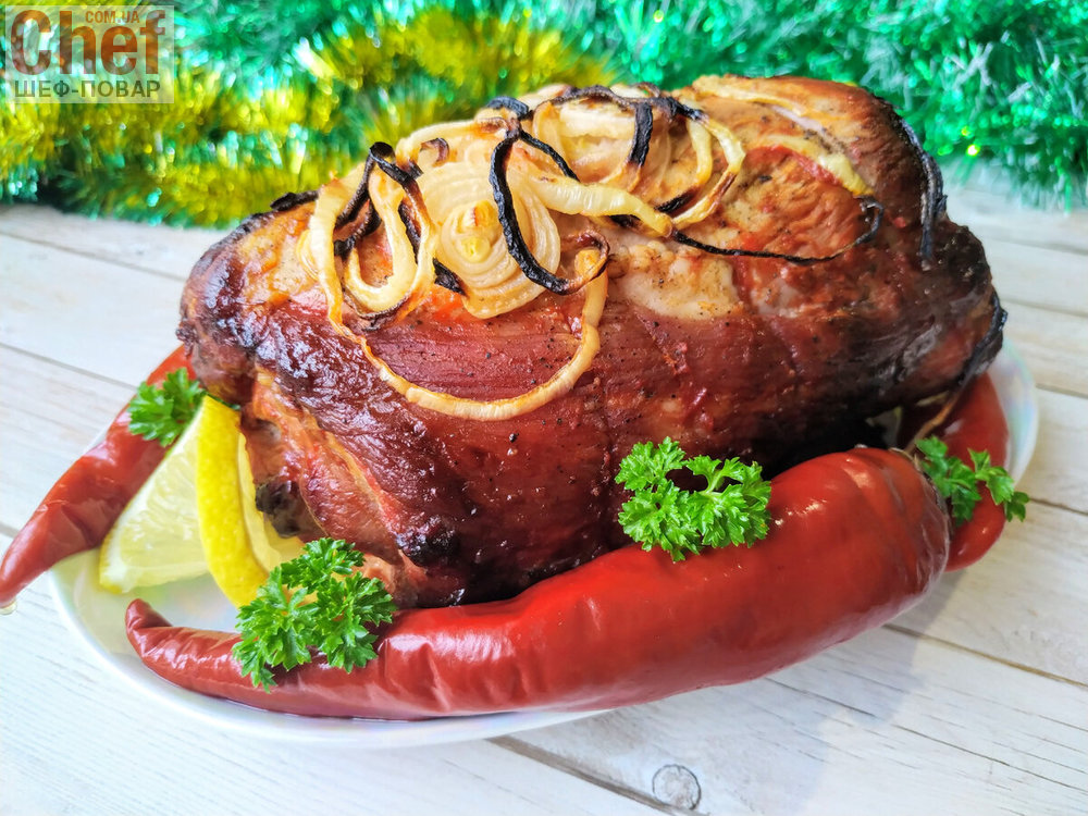 Мясо в духовке или любимый мясной рулет на праздничный стол( это не сложно)!